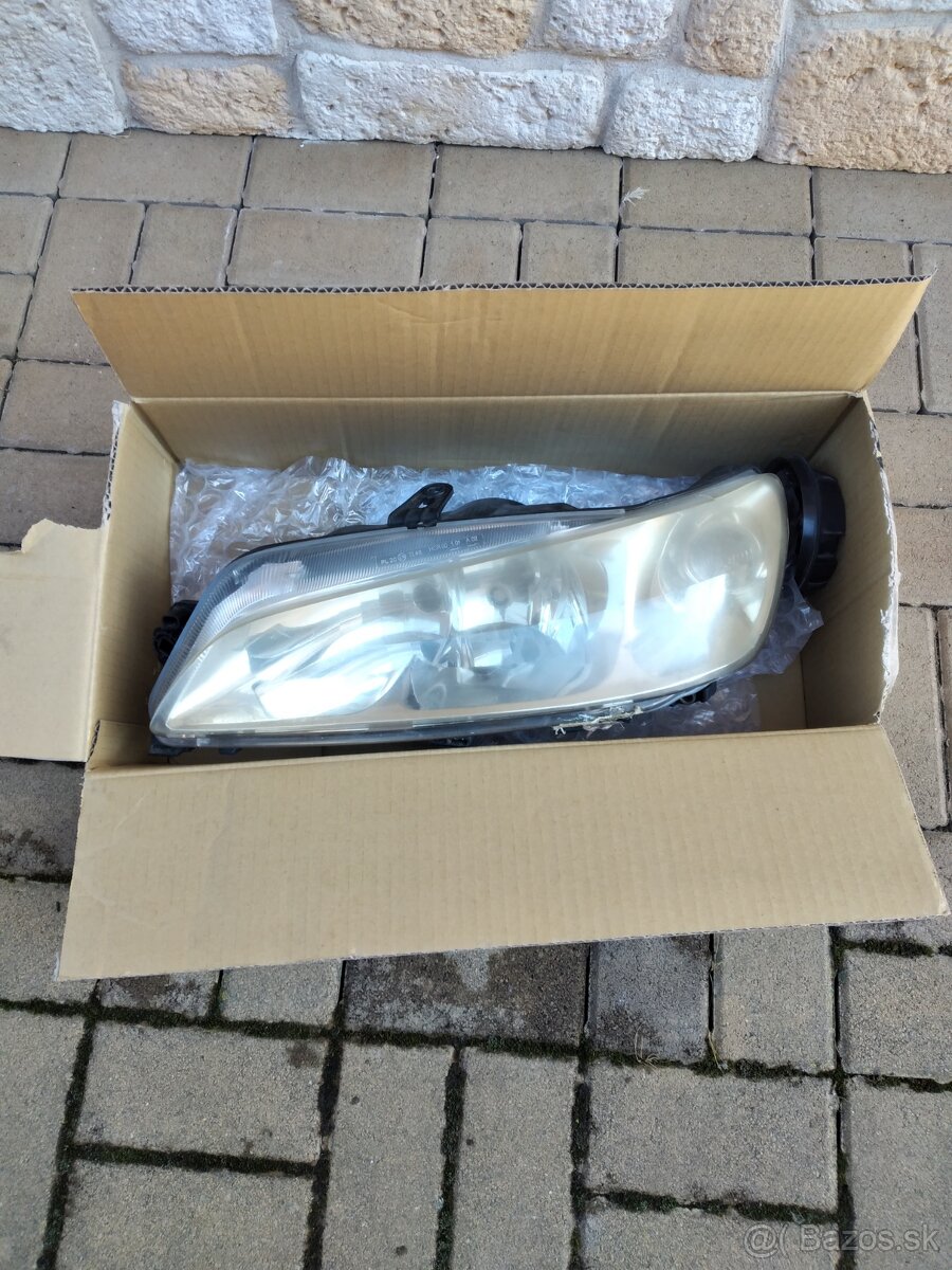 Predam predne ľavé svetlo Peugeot 306
