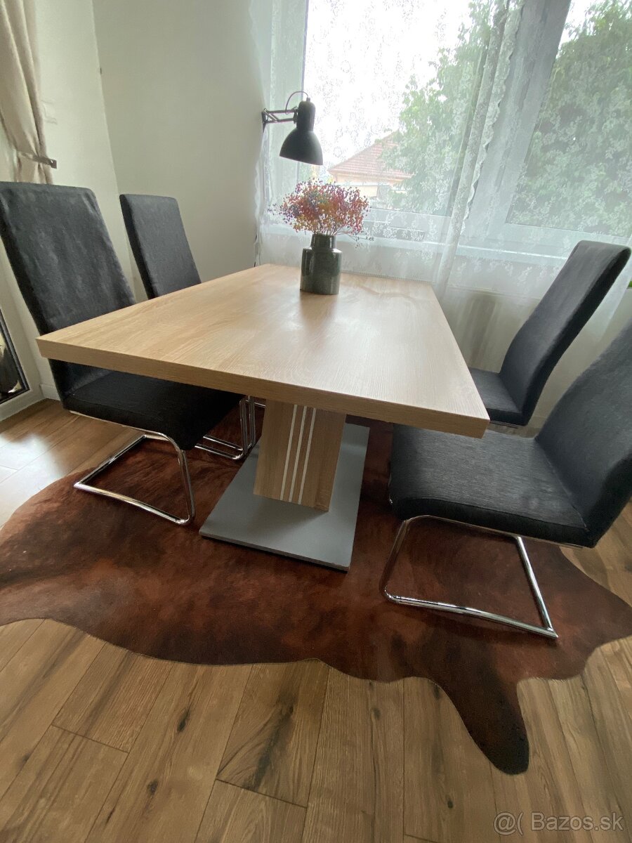 Jedálenský stol 130x80