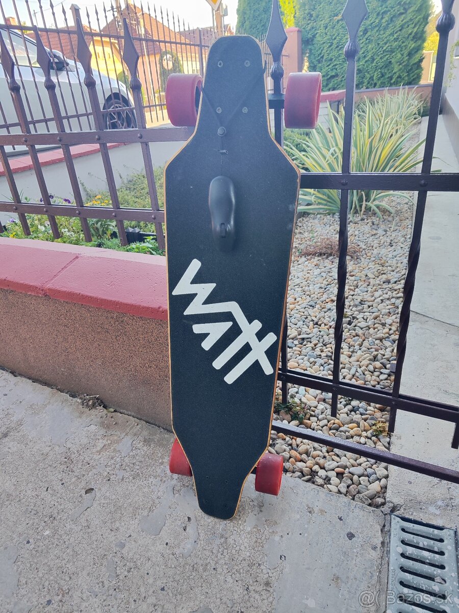 Predám elektrický skateboard