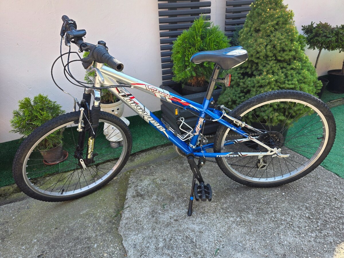 Predám zachovalý detský horský bicykel.