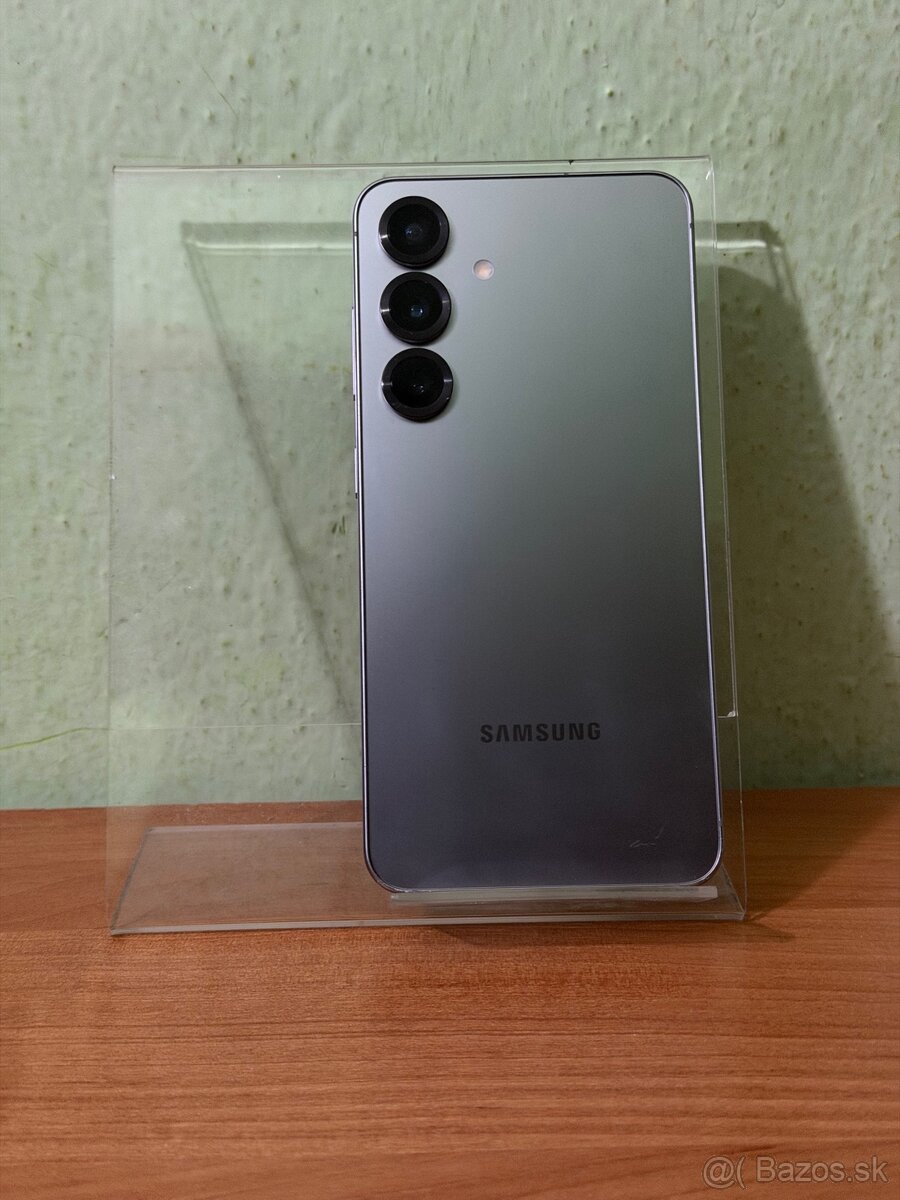 PREDANÉ Dobrý deň Ponúkam na predaj Samsung Galaxy S25 256GB