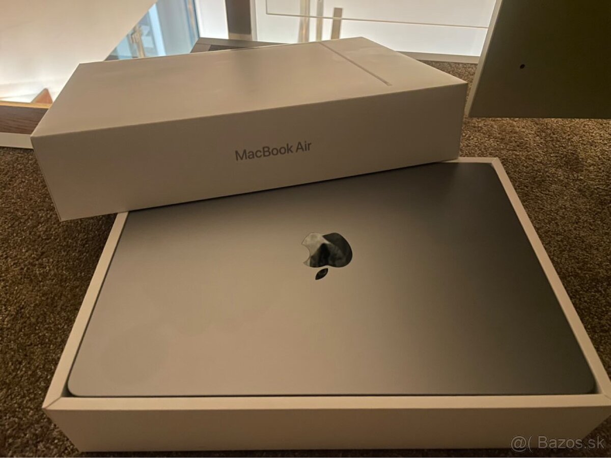MacBook Air 13.6” M2(2022)-Space Gray, 8GB/256 GB