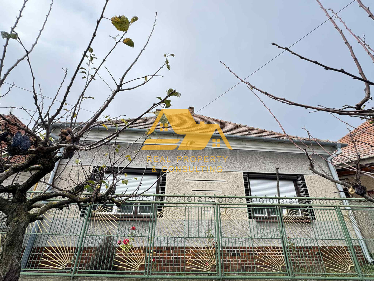 Exkluzívne Predám dom v obci Dvory nad Žitavou