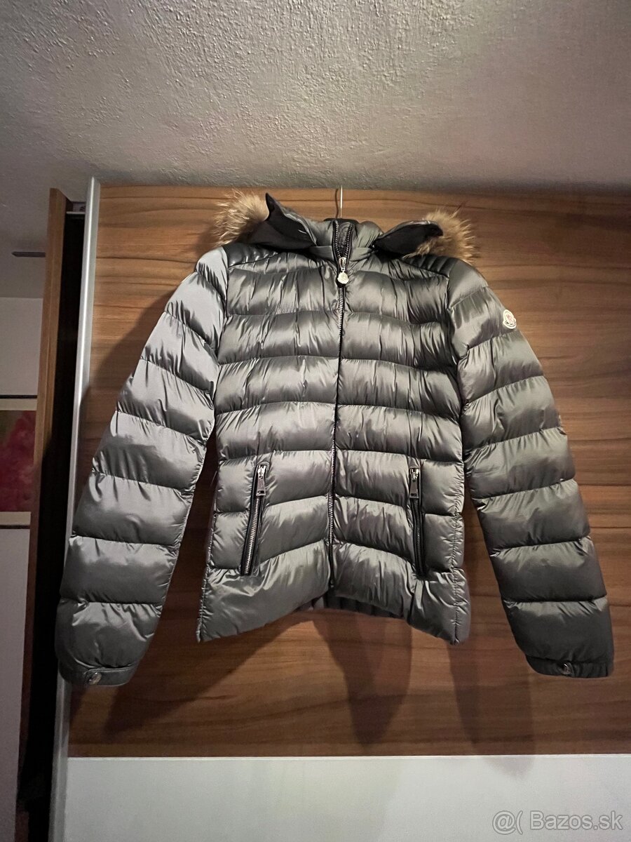 Zimna bunda Moncler