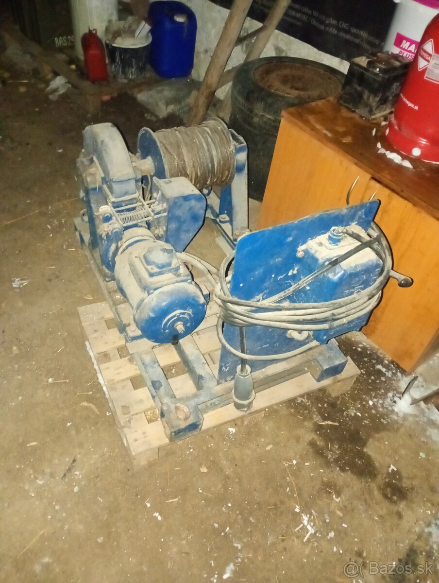 Naviják stavebný vytah