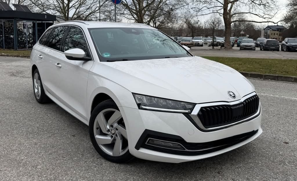 Octavia Combi 2,0 TDI Style 110kw Kamera Virtual