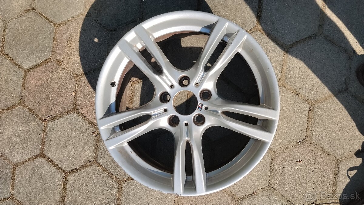 BMW r18 styling 400 1kus