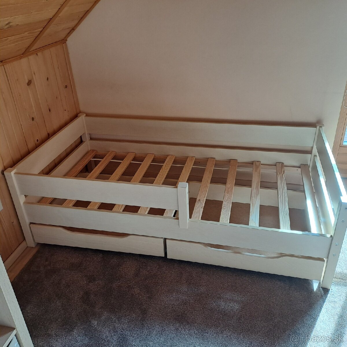 Detska postel 160x80, matrac, plachty, podlozka, mantinel