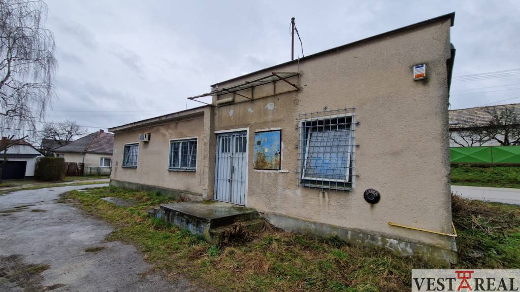 Na predaj komerčný objekt Orešany