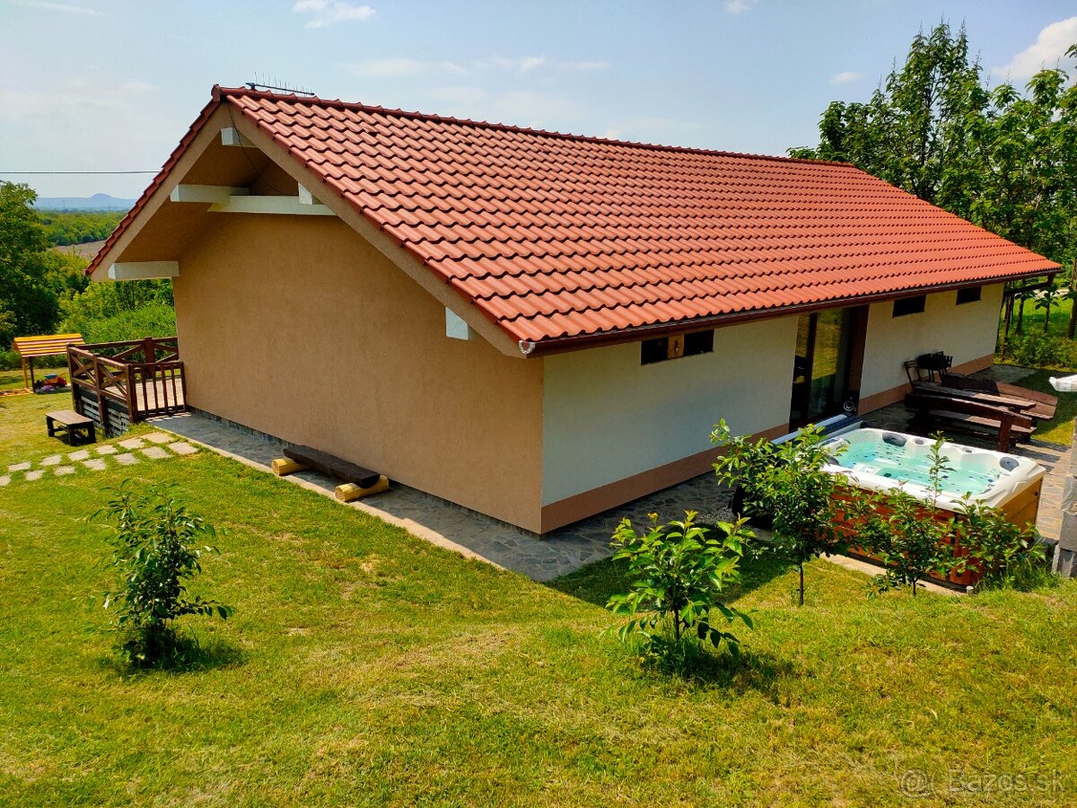 Chata na dovolenku, víkend až pre 8 ľudí