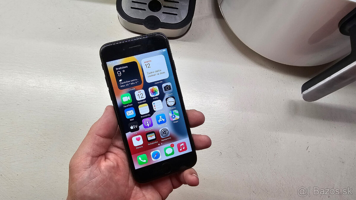 Apple iPhone 7 black 32GB - nová batéria
