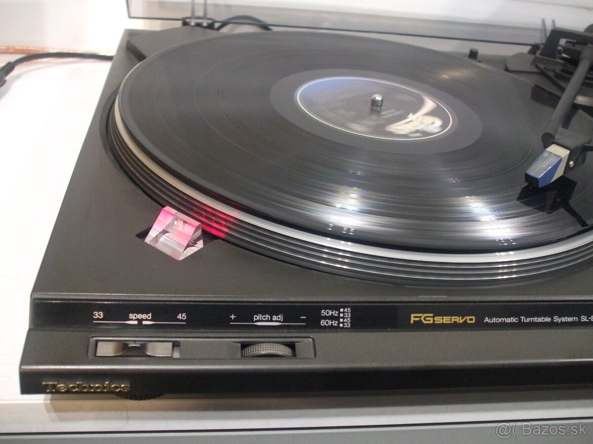 Gramofon TECHNICS SL-BD22, stroboskop FG SERVO, vyroba JAPAN