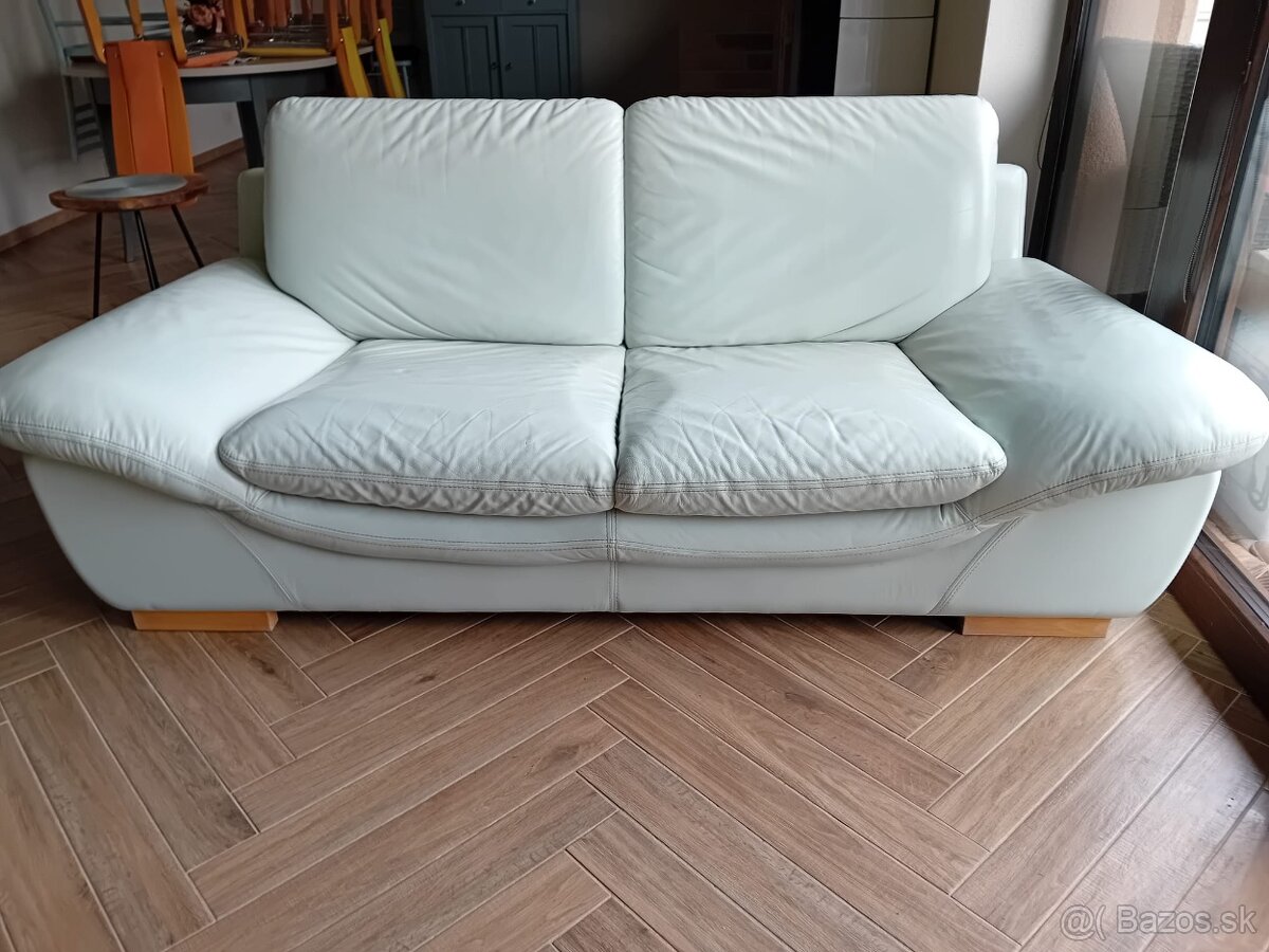 kožená sedačka