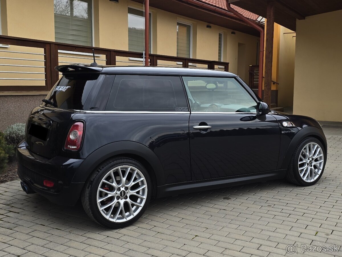 Mini Cooper R56 128 kw benzin