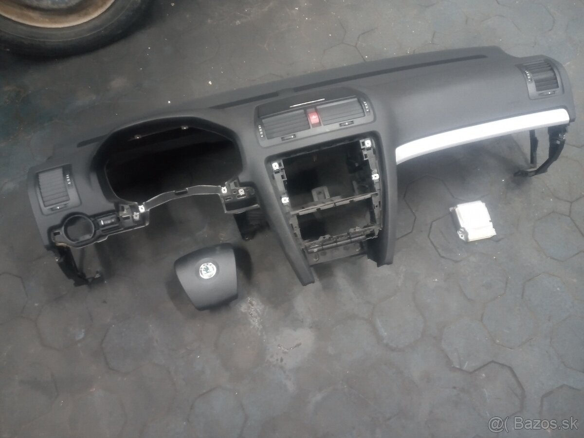 Škoda Octavia 2 airbagová sada