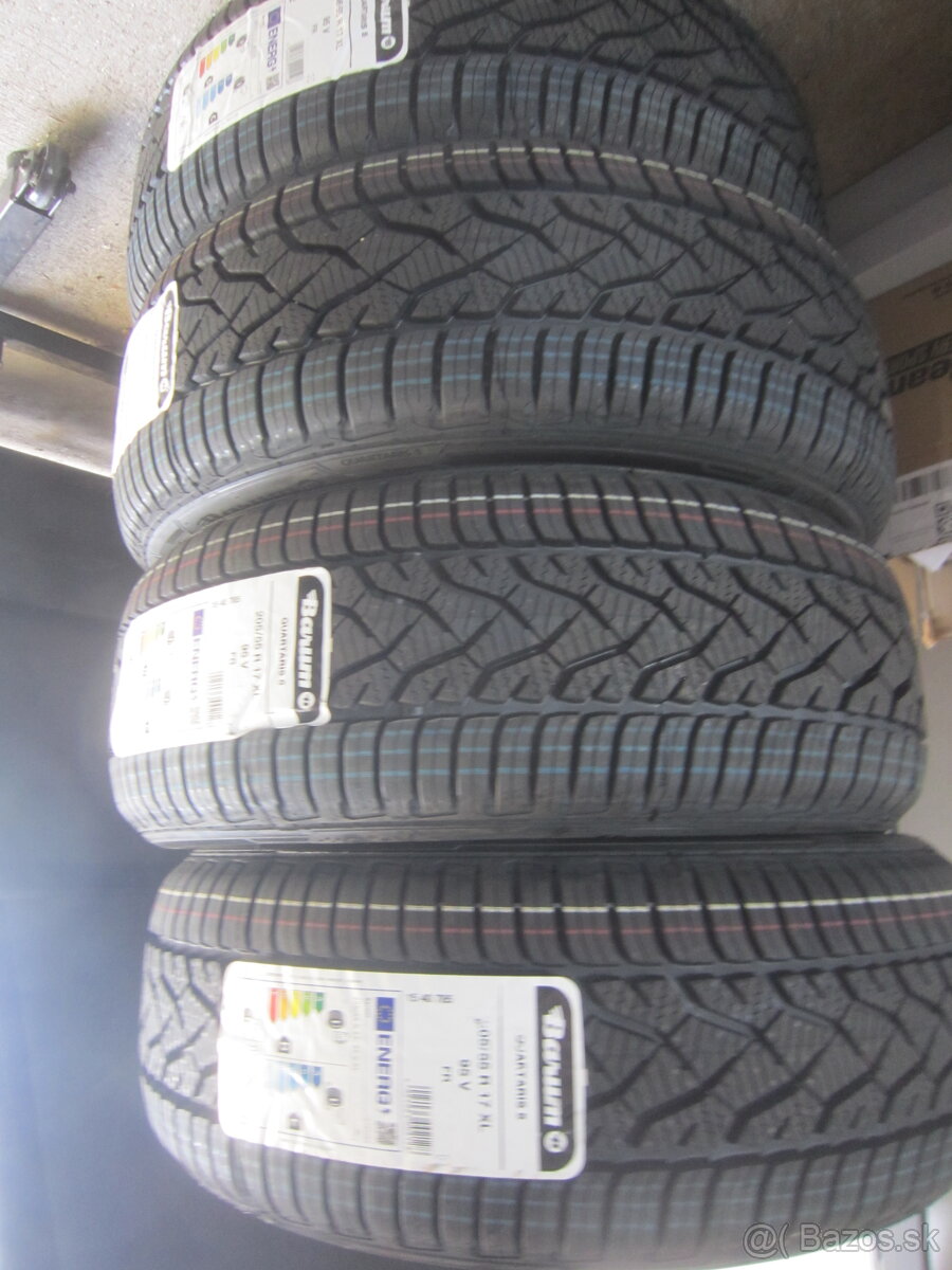 205/55R17 95V nove celoročné pneu Barum Quartaris5
