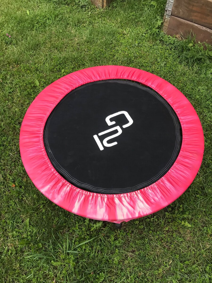 Trampolína