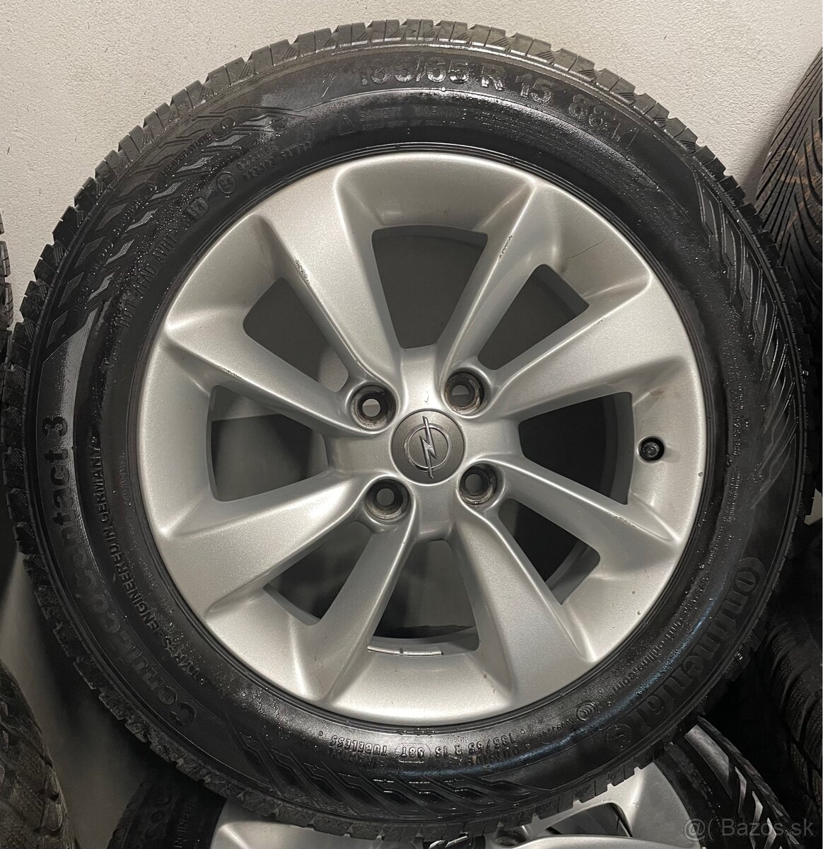 4x100 R15 6J ET39 Opel Corsa + 185/65 R15 Continental