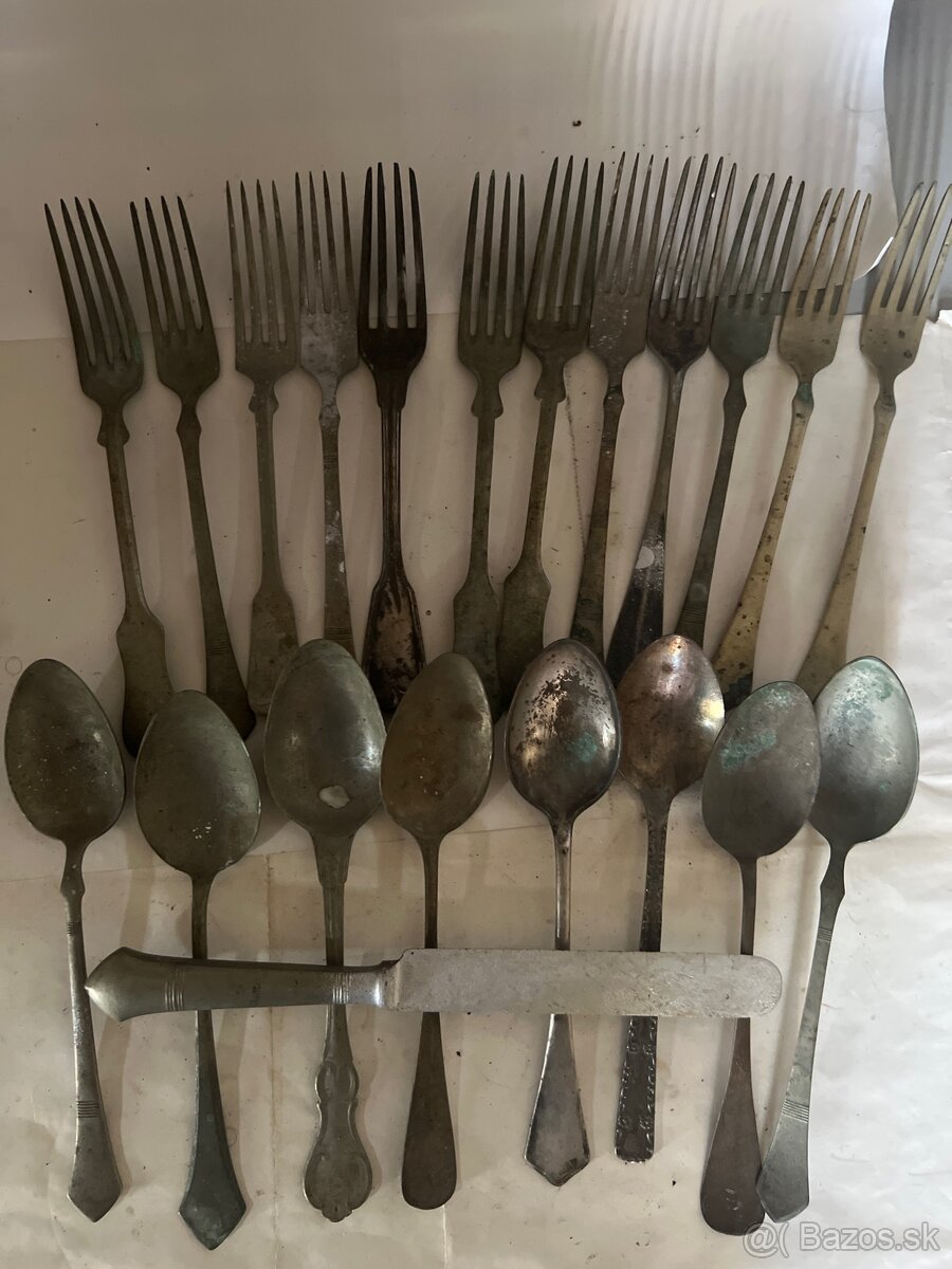 Vydličky a lyzice 20 kusov retro cena spolu 12€
