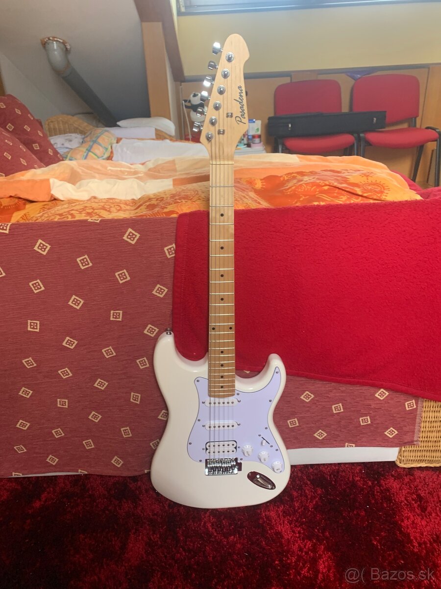 Elektrická Gitara stratocaster pasadena biela