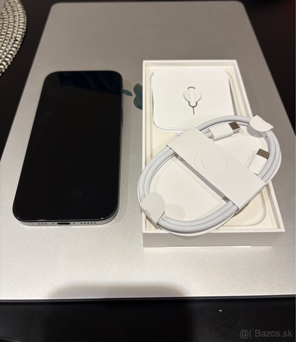 iPhone 15 black 128gb