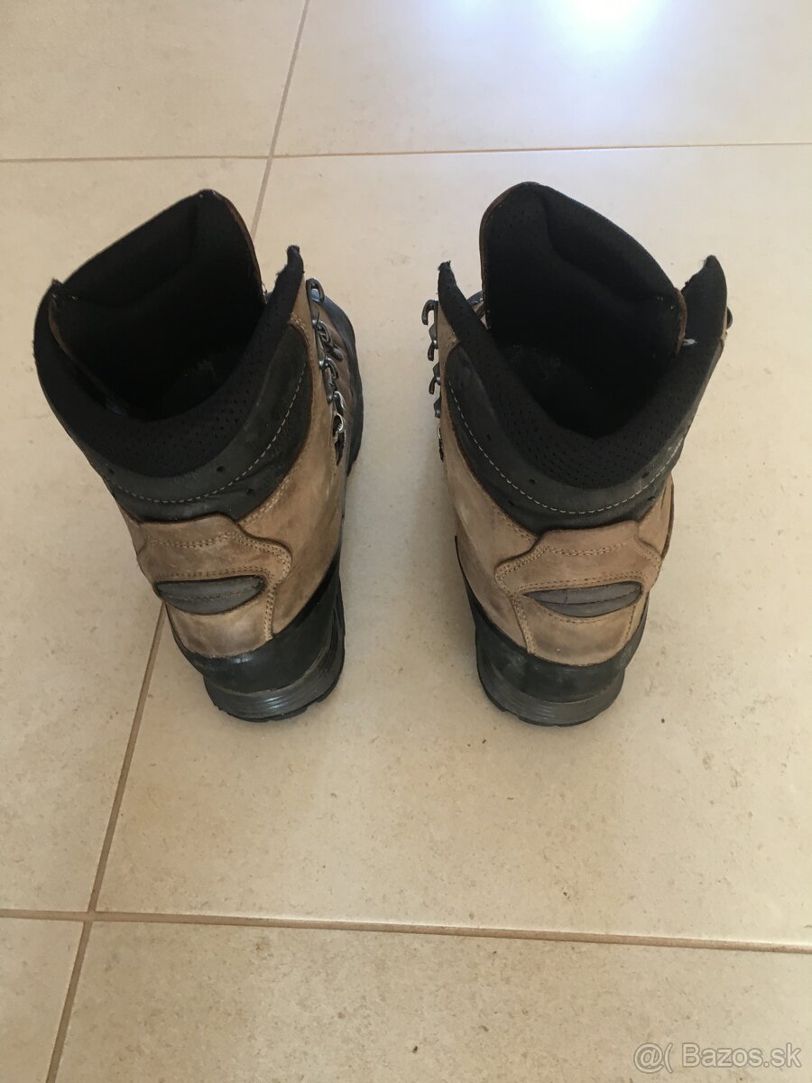 Lowa Tibet gtx vel.42