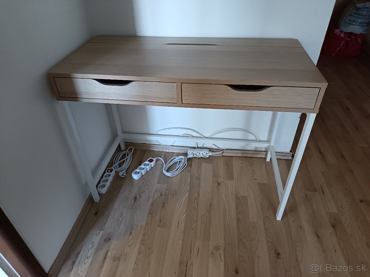 Predam pisaci stol Ikea