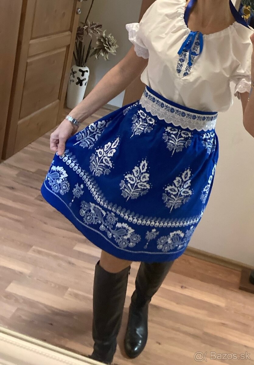 Folklórne oblečenie/ folklórny kroj velk. S