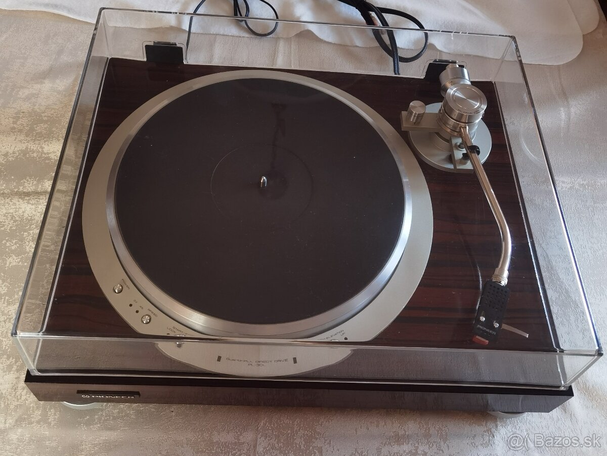Gramofón Pioneer PL-30L