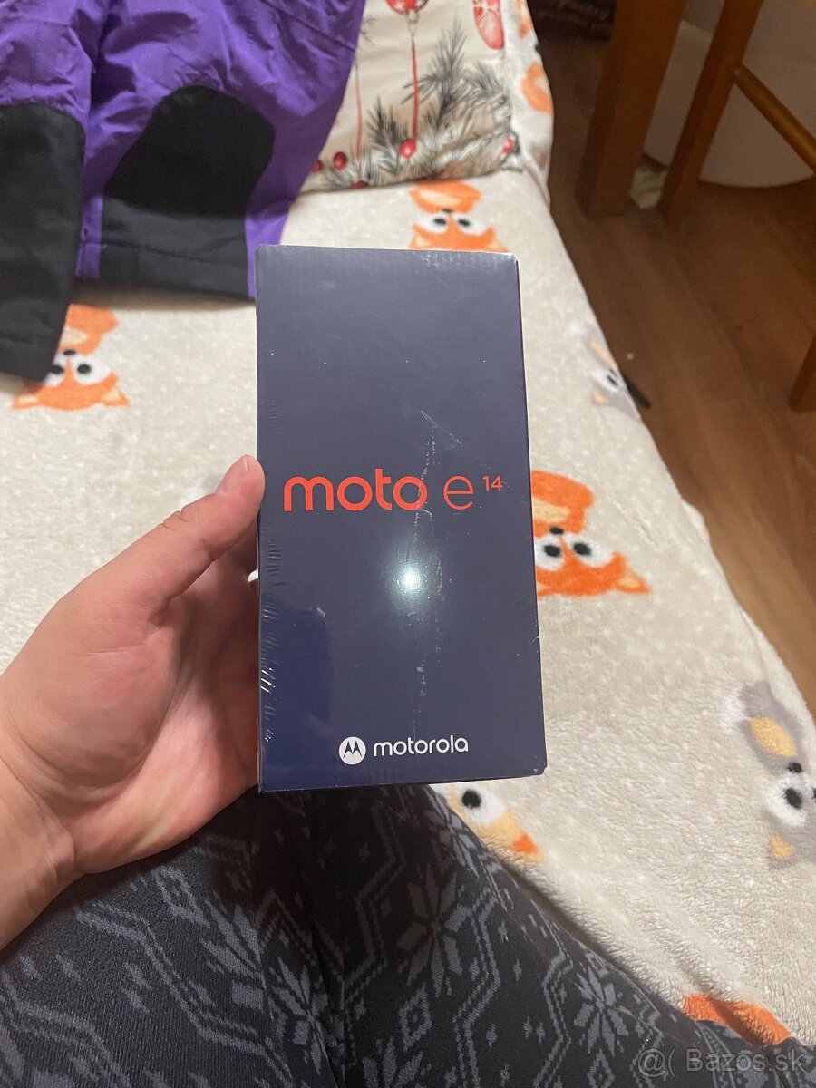 Predam novy mobil motorola e14