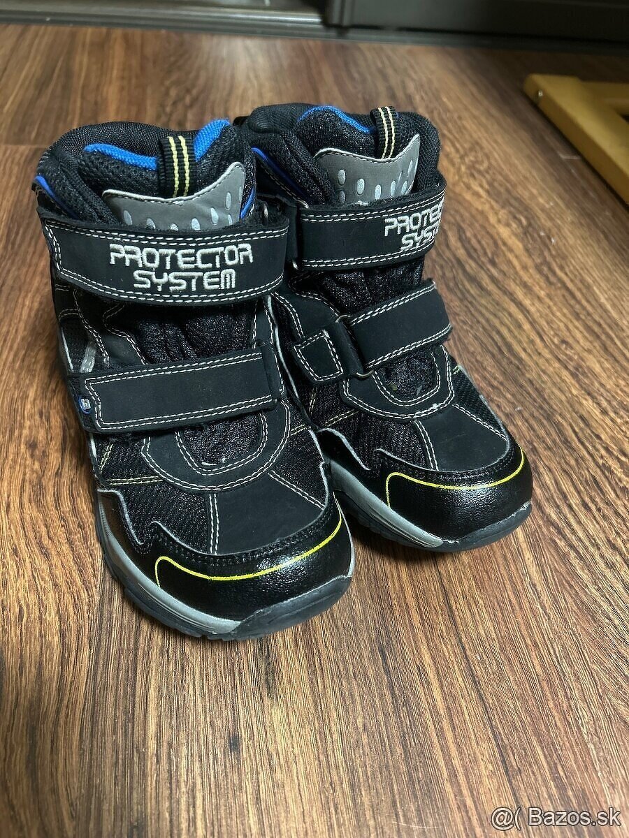 Turistické topánky veľkosť 34