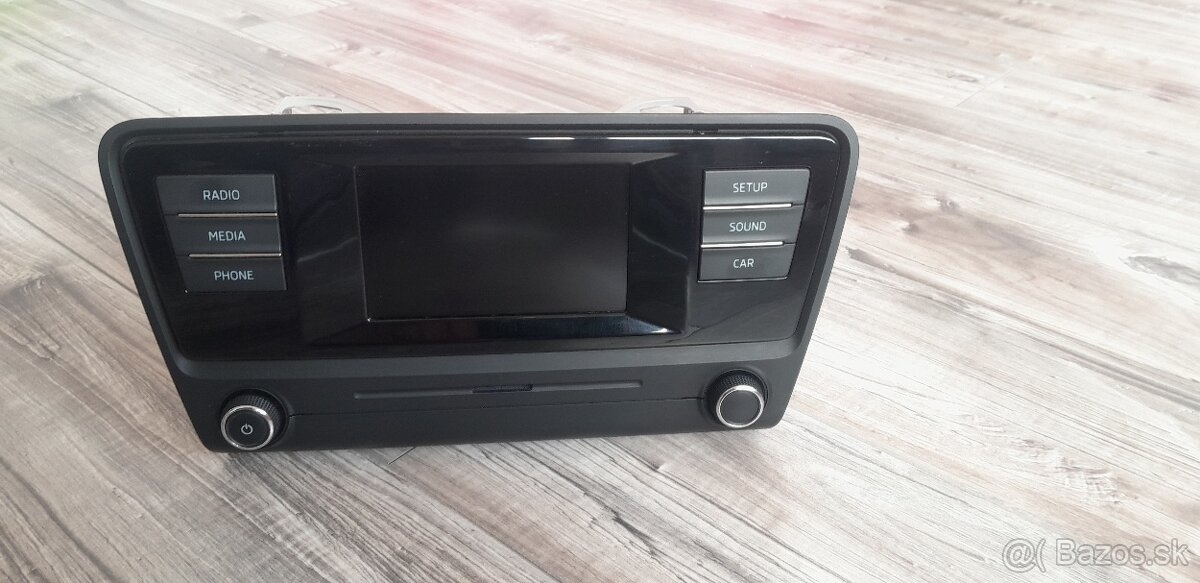 Rádio SWING - Škoda Octavia III