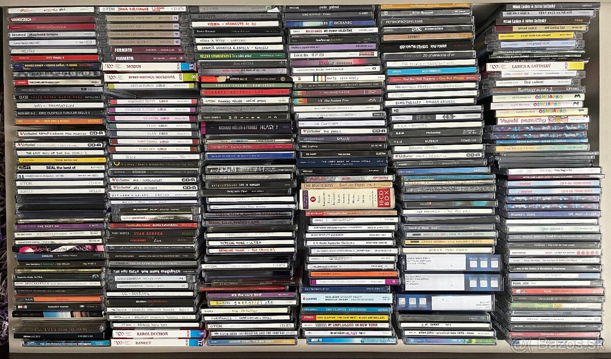 Predám zbierku cca 730 CD, kaziet, rock, pop, jazz, klasika