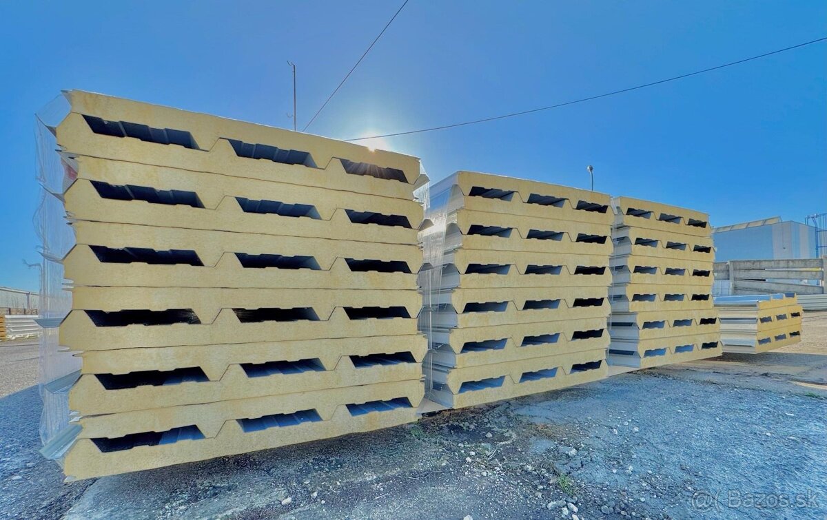 Sendvičove PUR panely, PVC fólia a trapez