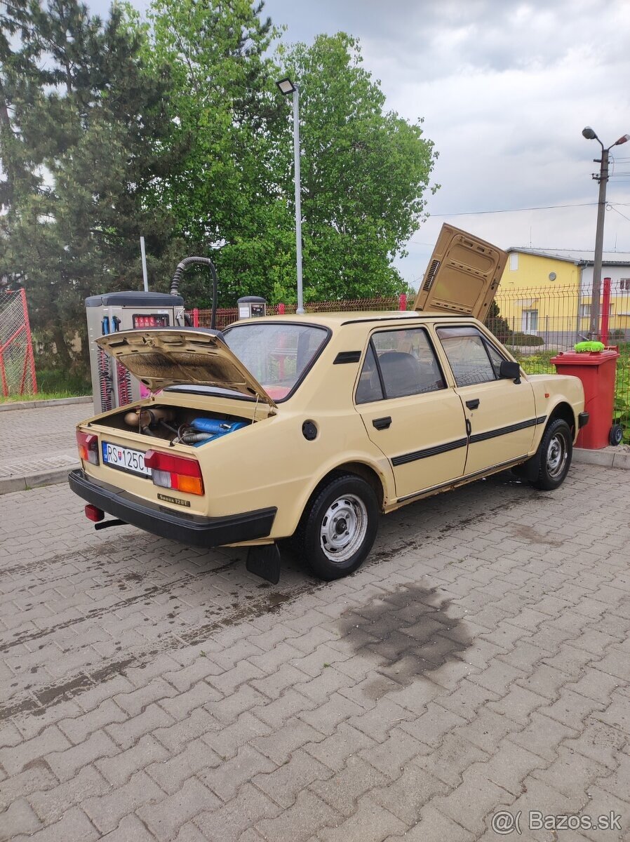 Škoda 120l