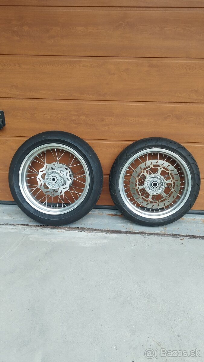 Motard kolesá KTM