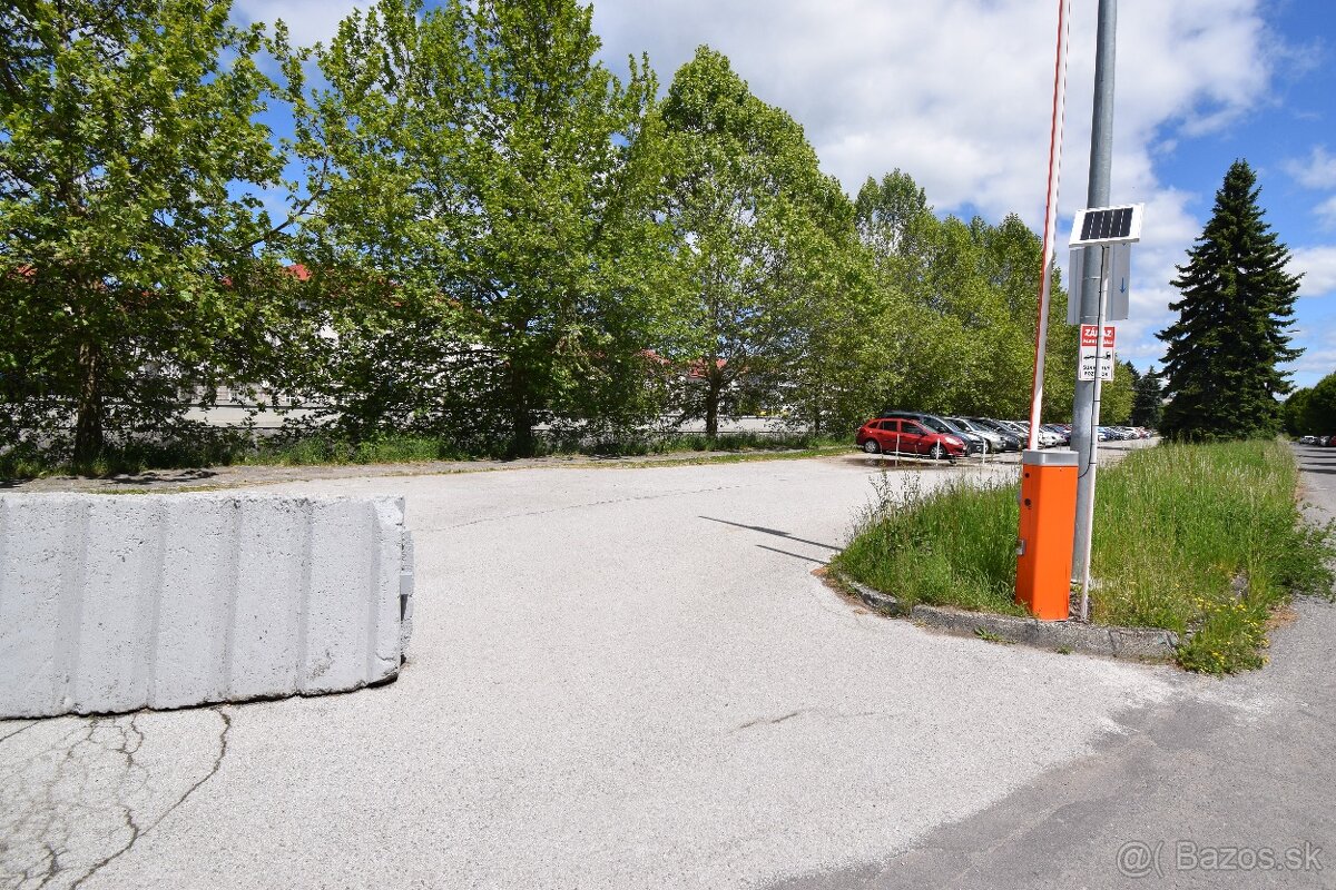 Ponúkame 10 parkovacích miest v centre Banskej Bystrice