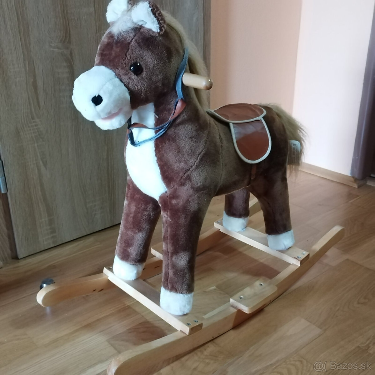 Predám hojdacieho koníka