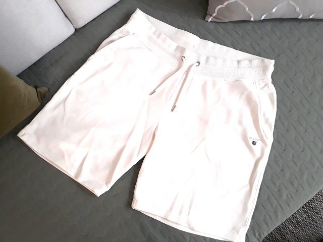 Na predaj pánske kraťase zn. Gant, č. 2XL