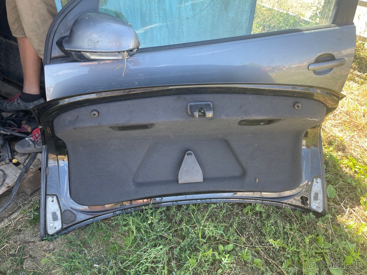 Predma kufor z Audi a6c6