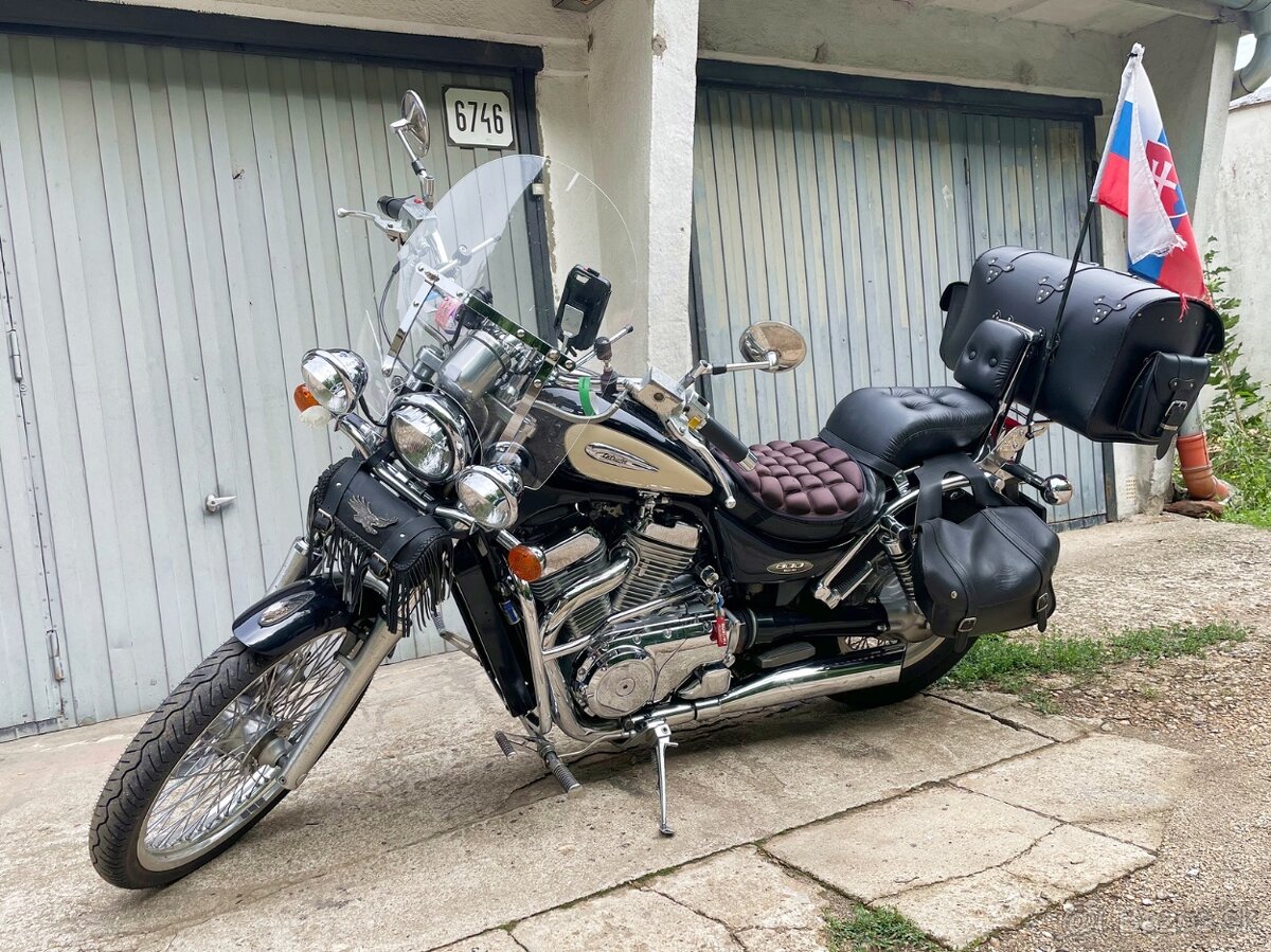 Suzuki VS800 Intruder