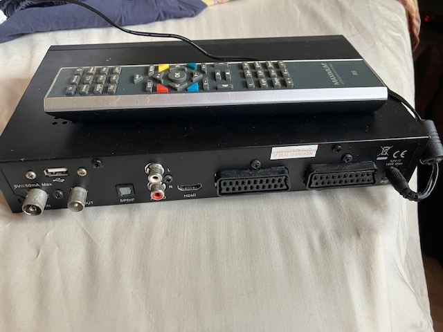 Predam satelitny prijimac Maximum T-1300 FTA