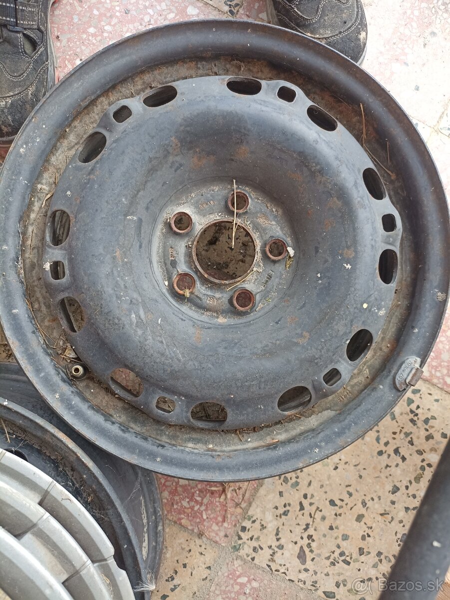 Predám sadu plechových diskov 5x100 r15