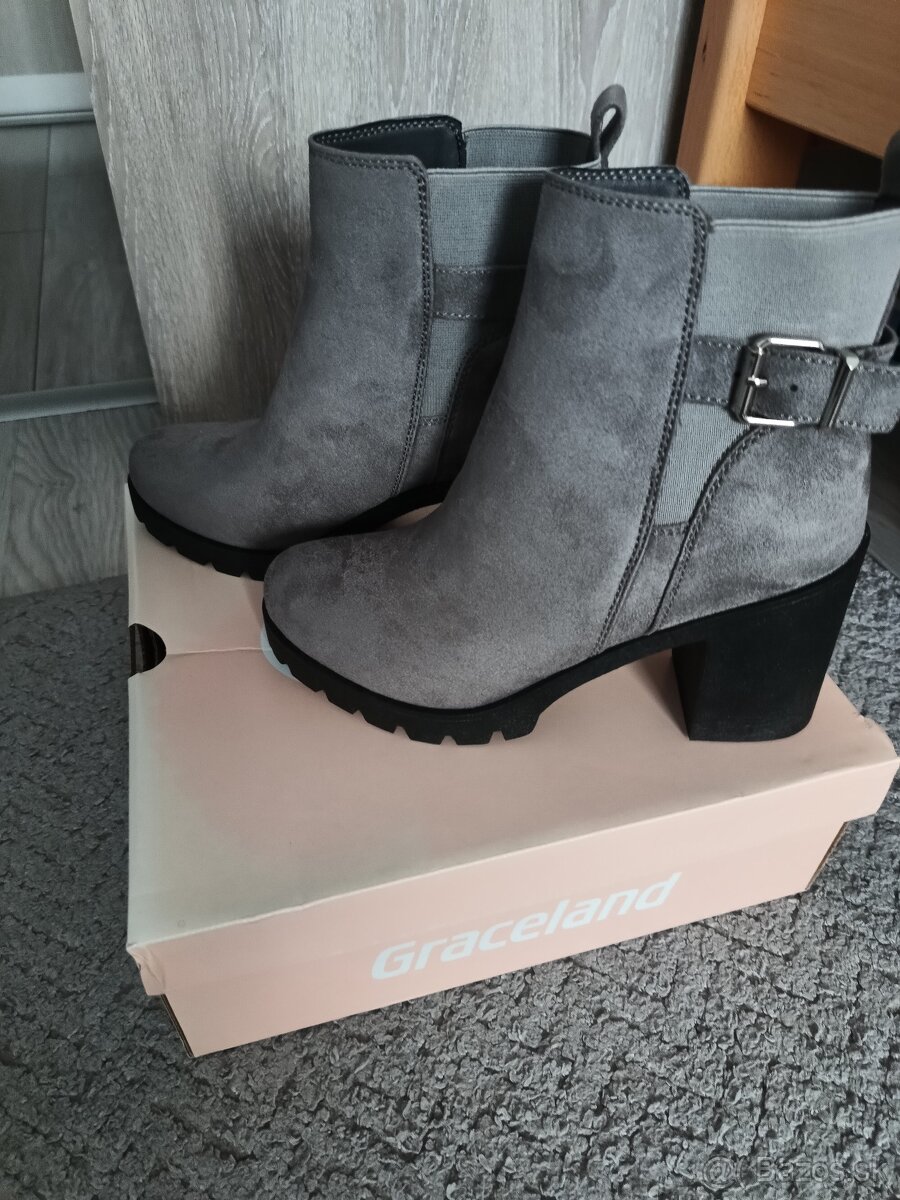 Dámske členkové topánky