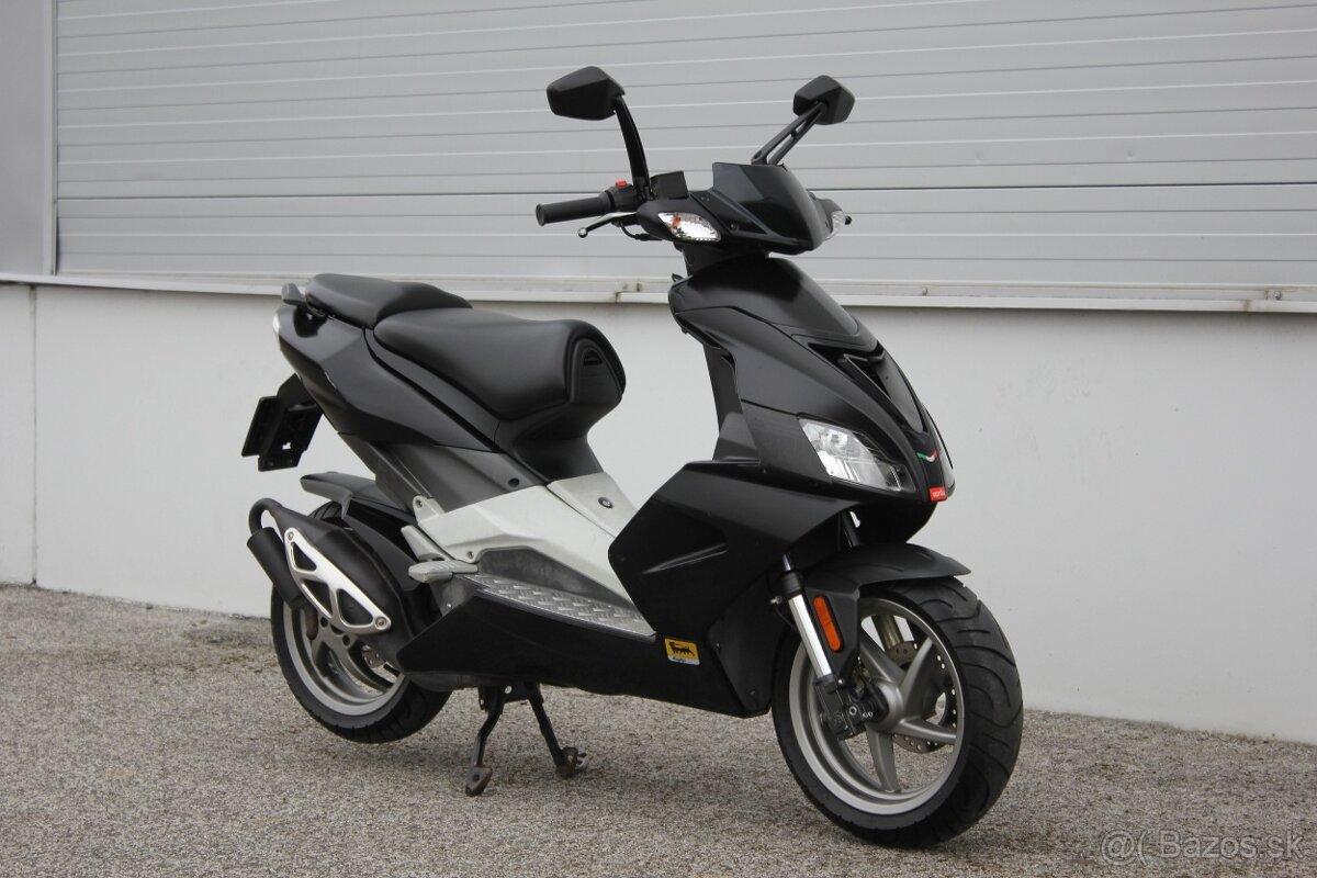 skúter aprilia SR50 2009 AM od 15 rokov ZIMNÁ CENA
