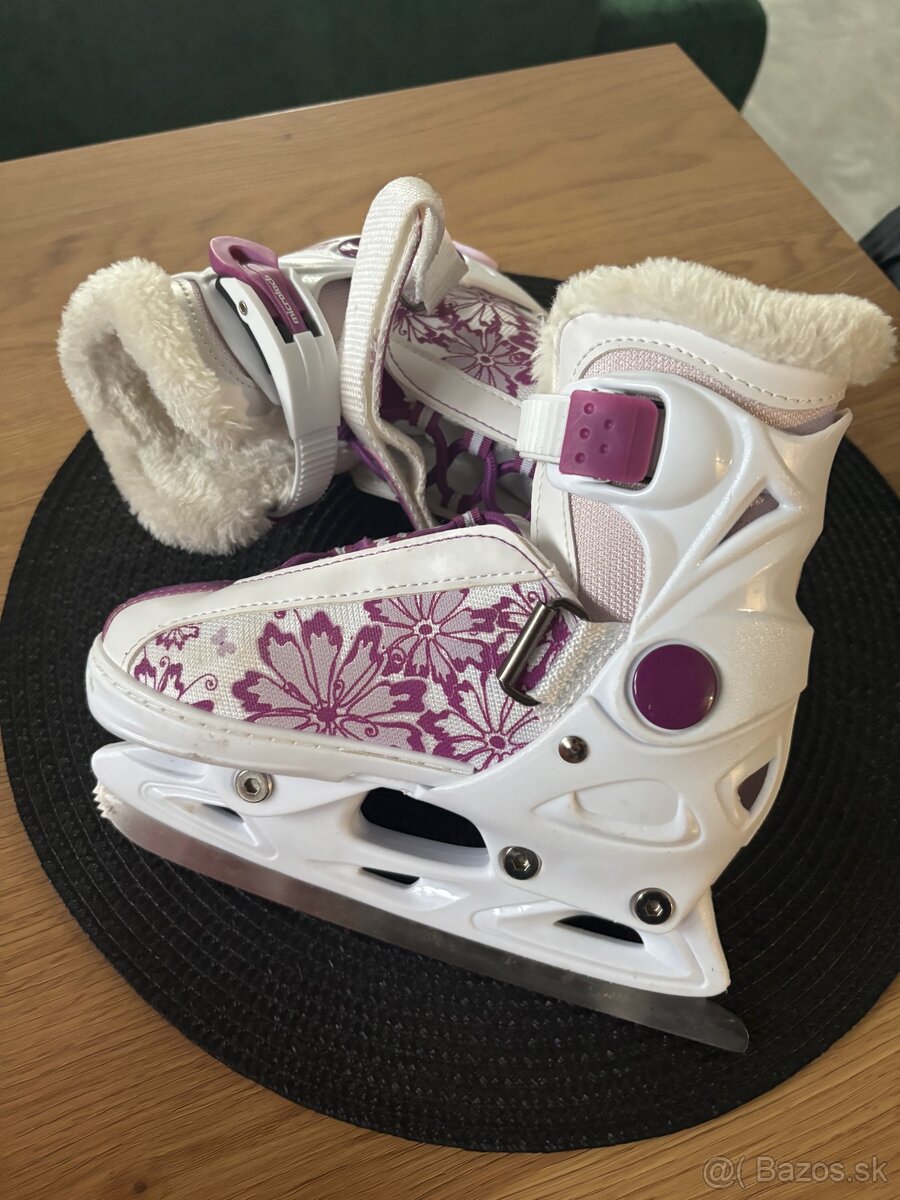 Dievčenské nastaviteľné korčule