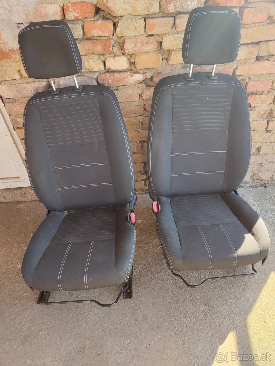 Sedačky Renault Fluenc / Megan