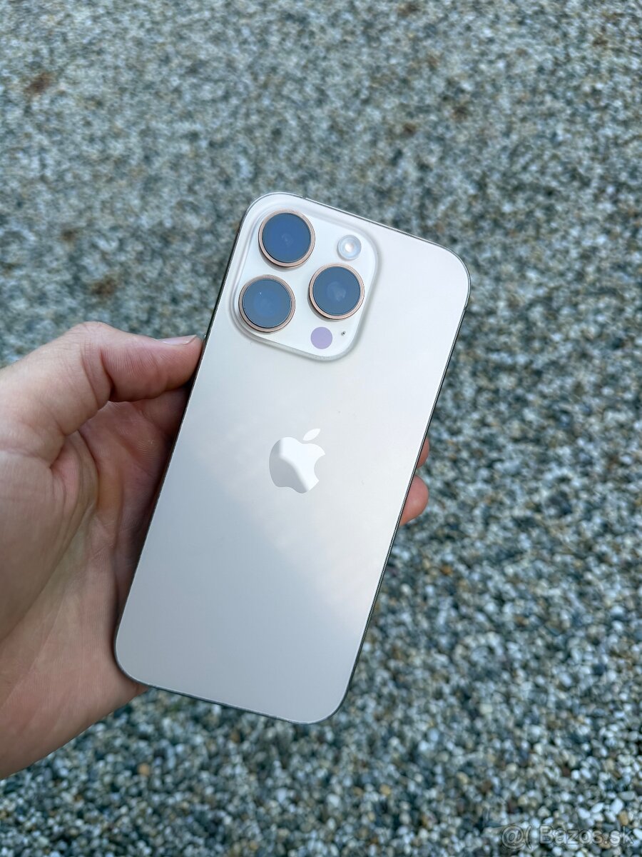 IPhone 16 pro - baterie 92%