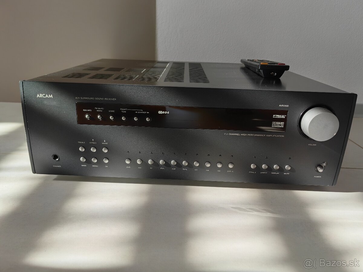 Arcam AVR 300