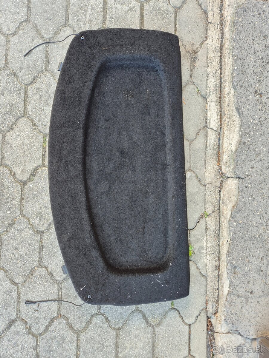 Opel Crossland zadné pláto kufra